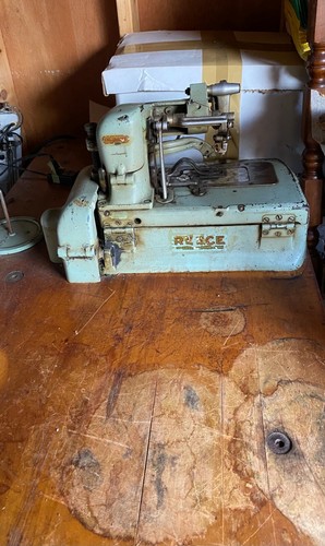 Industrial buttonhole maker - industrial,